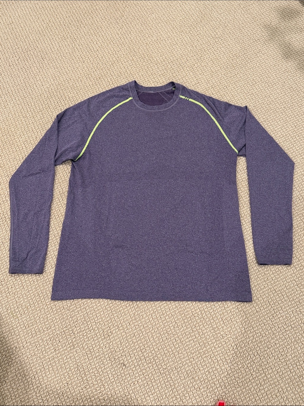 lululemon athletica  men’s Heathered Purple Athletic Top sz xl